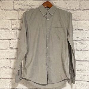 🦅 AE Light Gray Button Up Shirt